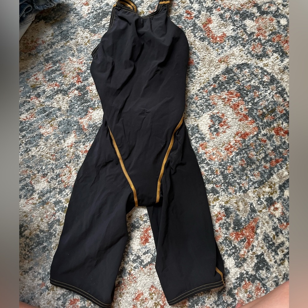 women’s tech suit